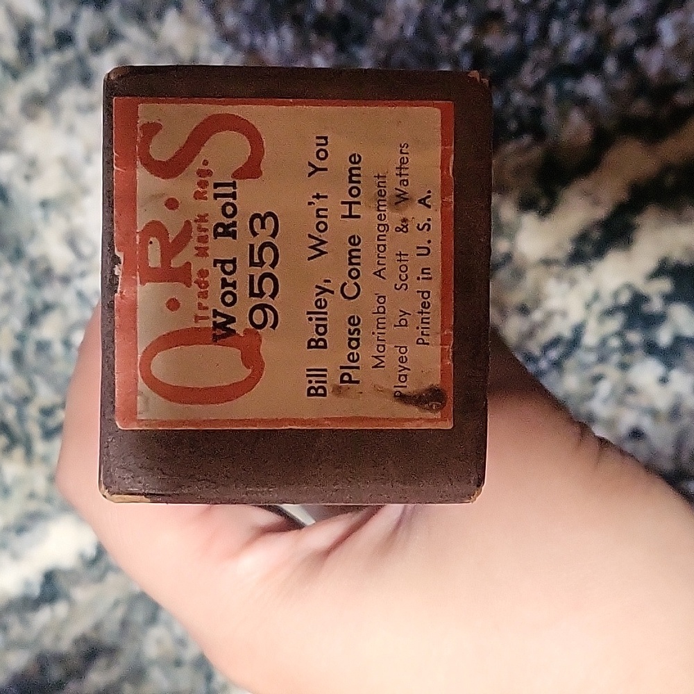 Q.R.S world roll